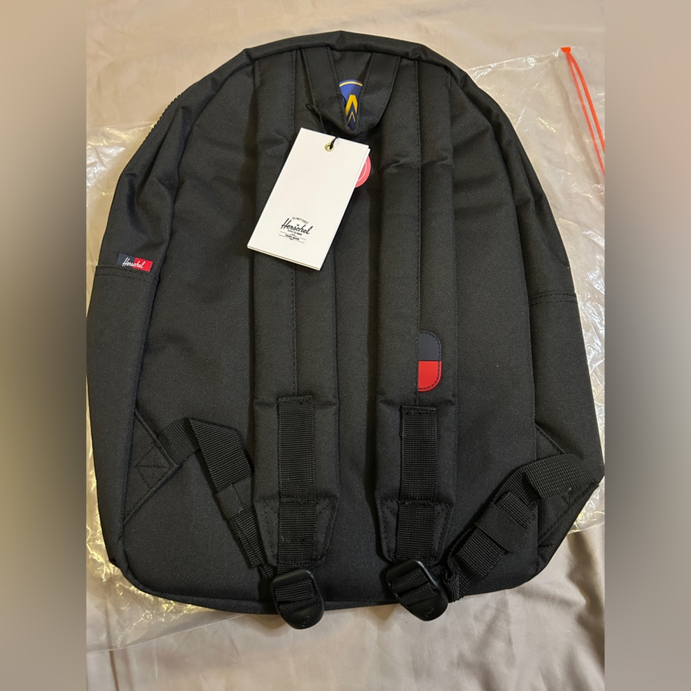 Herschel X Golden State Warriors backpack in black color NEW - Picture 4 of 14
